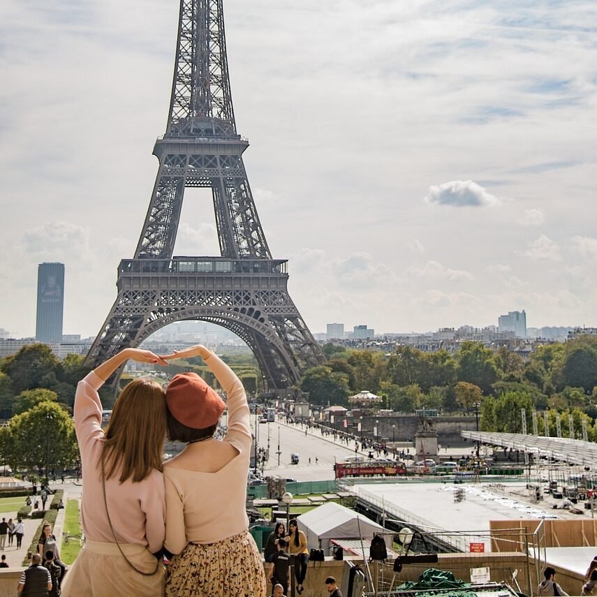 Duas meninas que descobriram como ser Au Pair na França em Paris.
